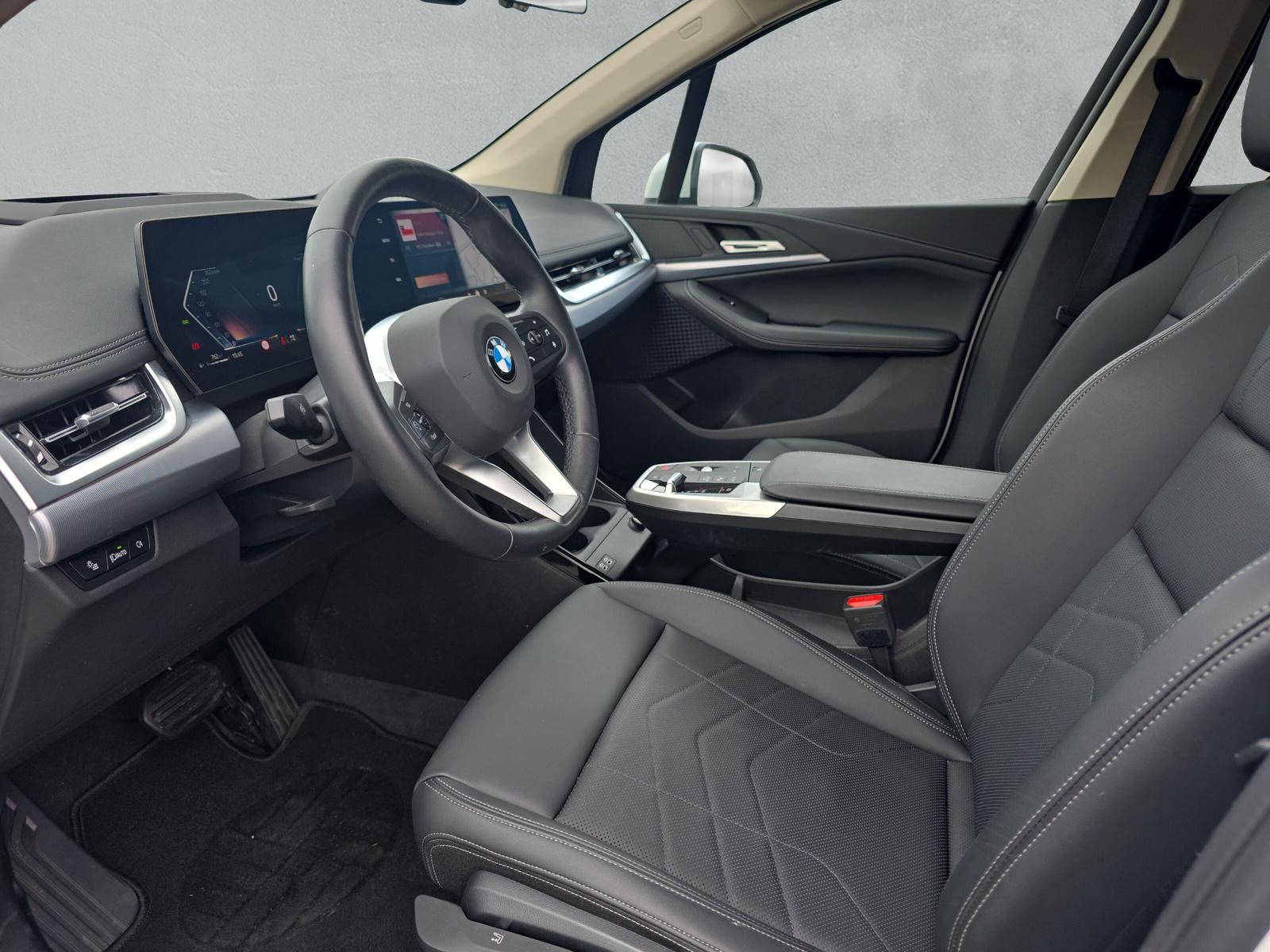 BMW 218i Active Tourer - 11