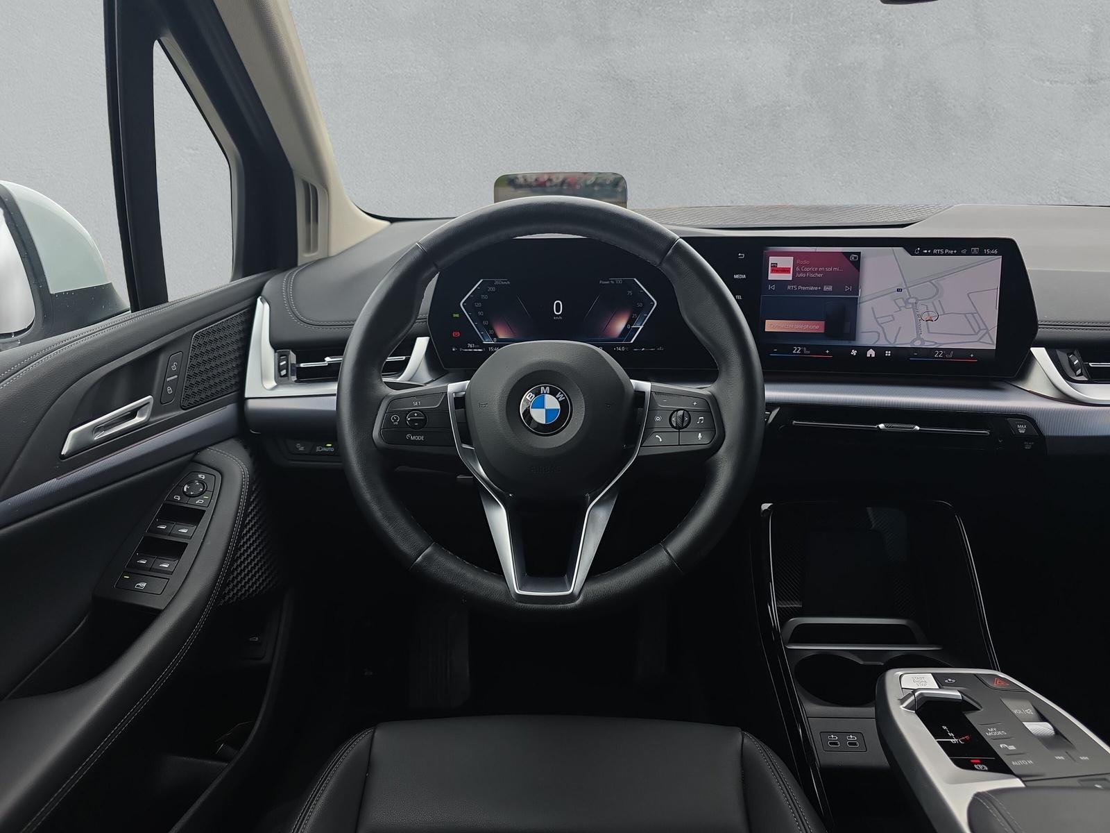 BMW 218i Active Tourer - 16