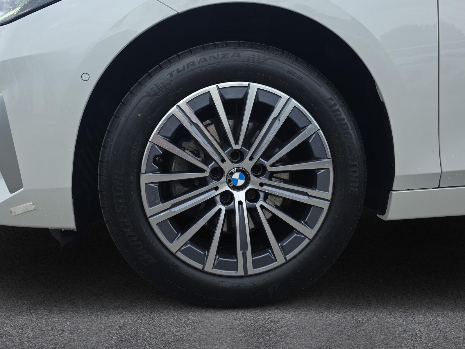 BMW 218i Active Tourer - 9