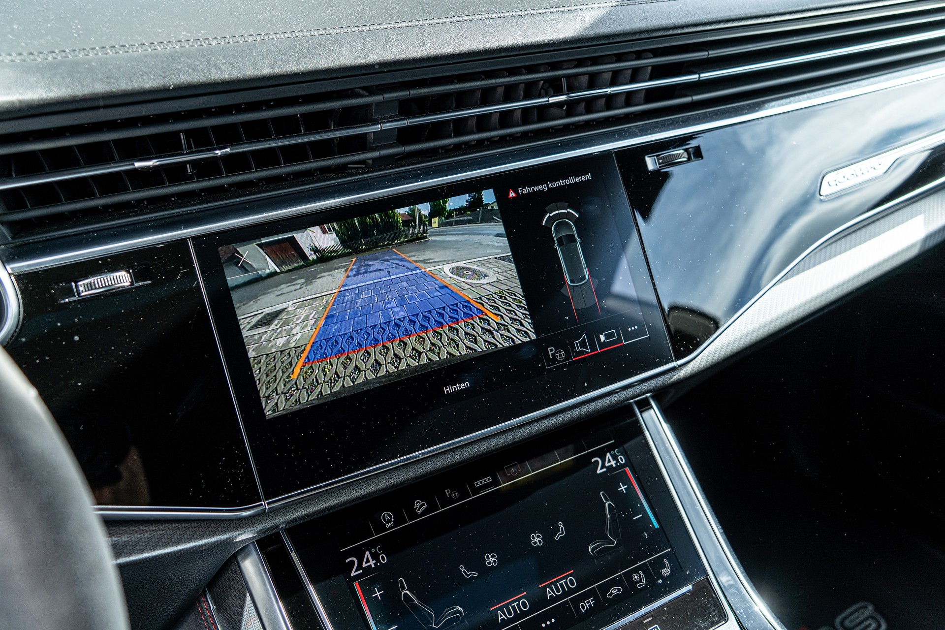 AUDI RSQ8 quattro tiptronic - 29