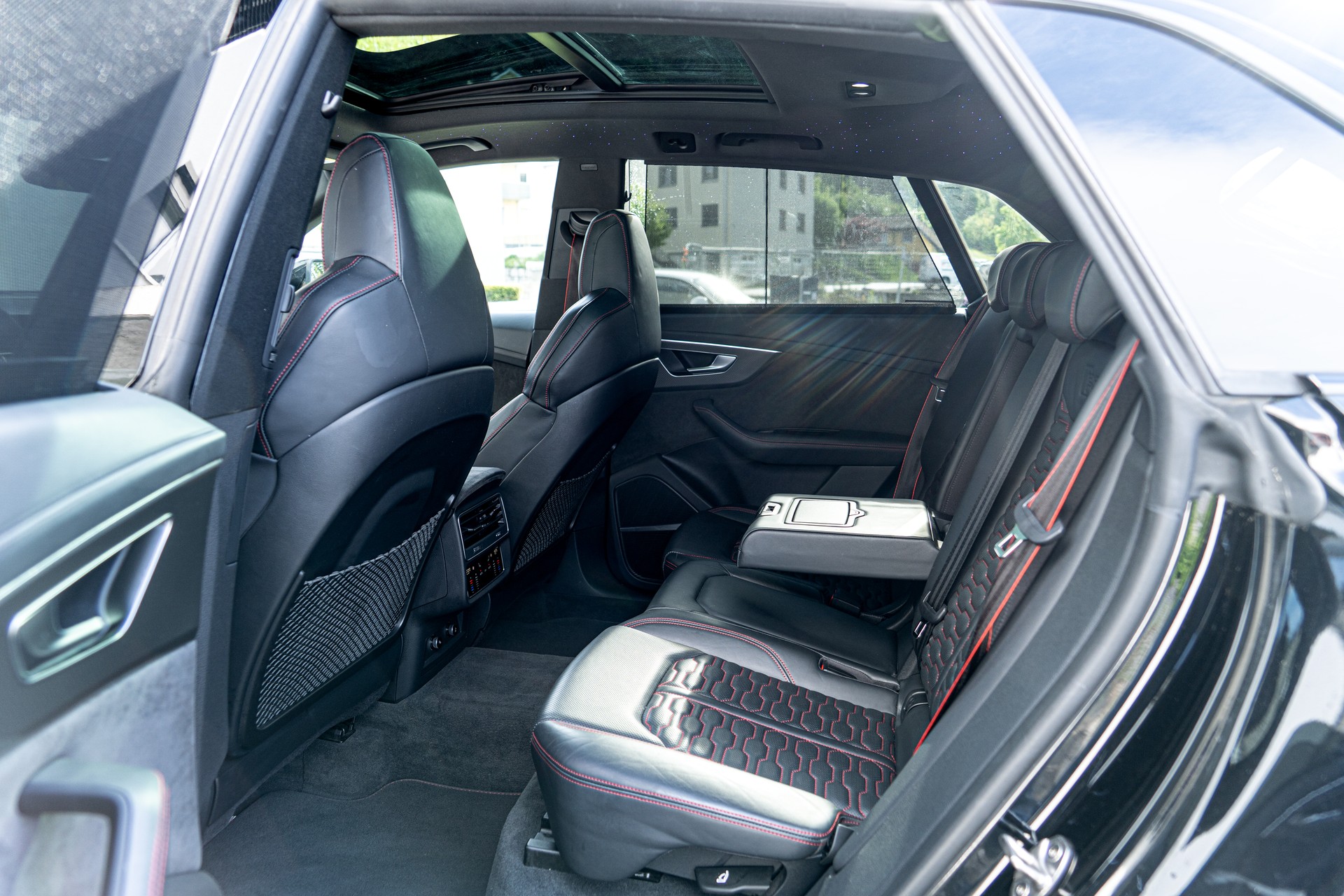 AUDI RSQ8 quattro tiptronic - 24