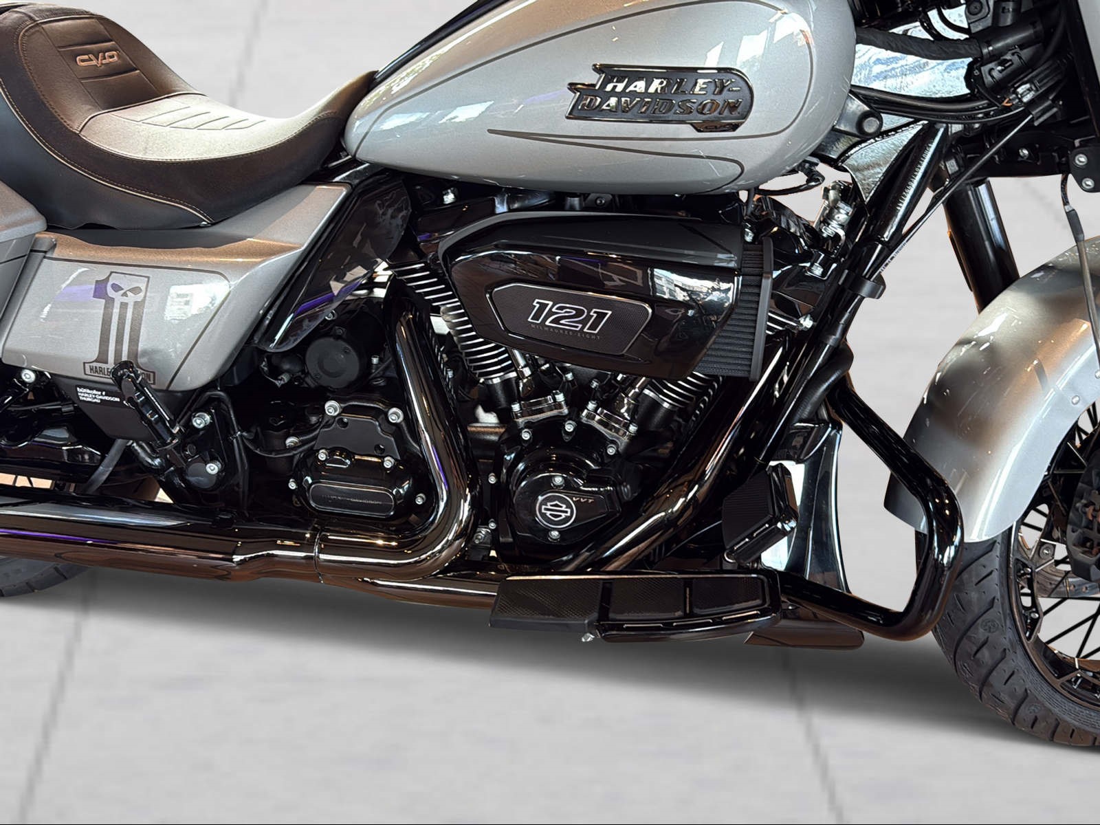 HARLEY-DAVIDSON FLHXSE Street Glide CVO 121 - 5