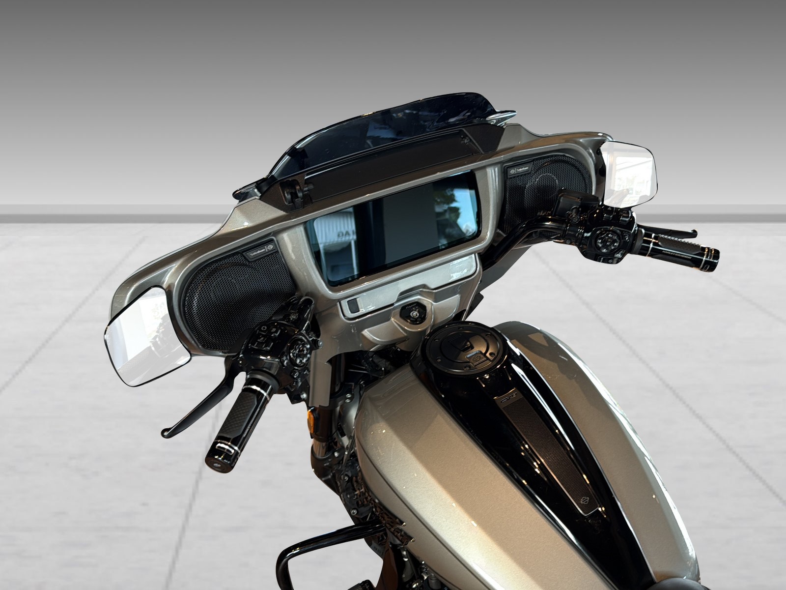 HARLEY-DAVIDSON FLHXSE Street Glide CVO 121 - 4
