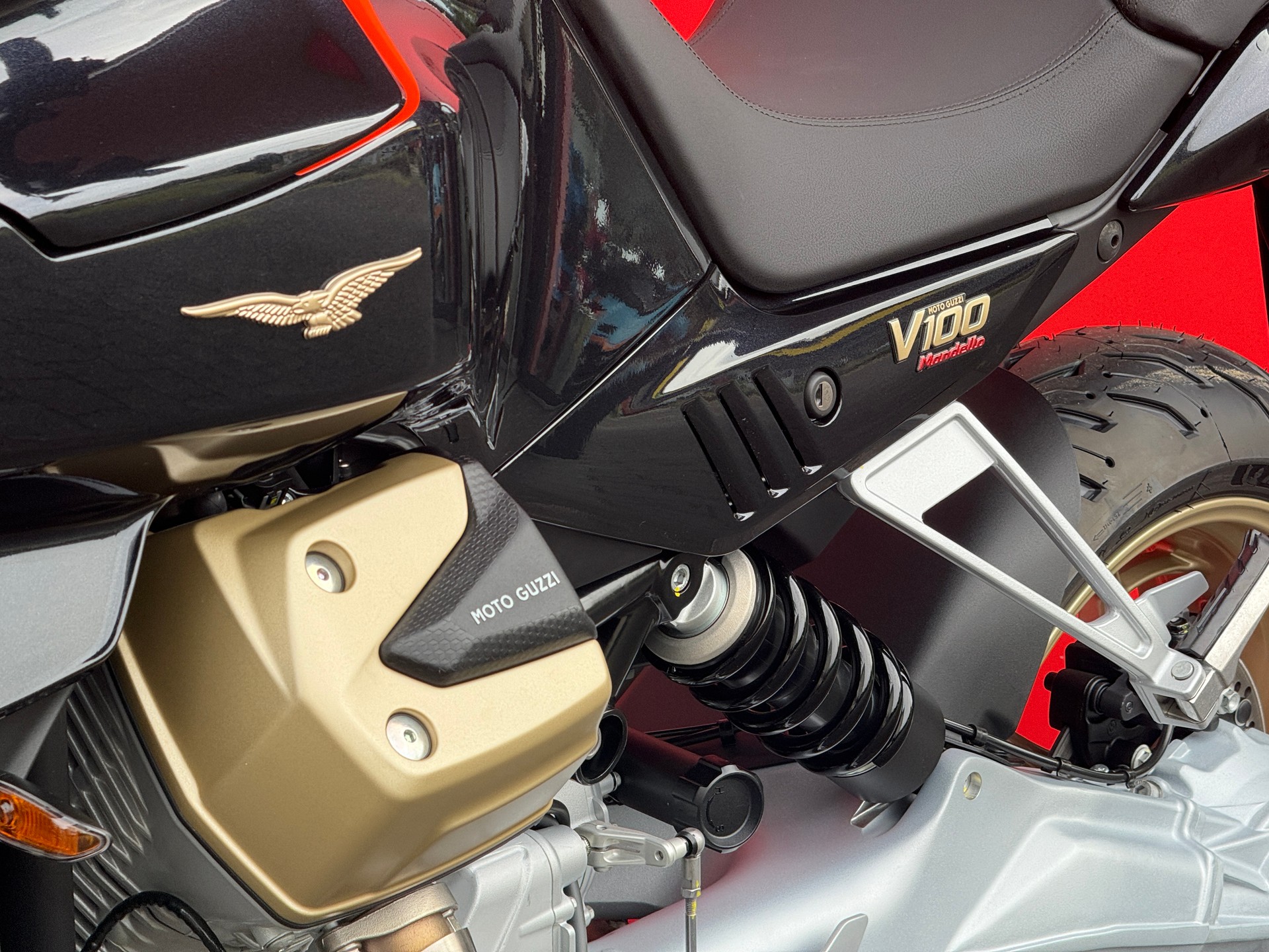 MOTO GUZZI V100 Mandello - 11
