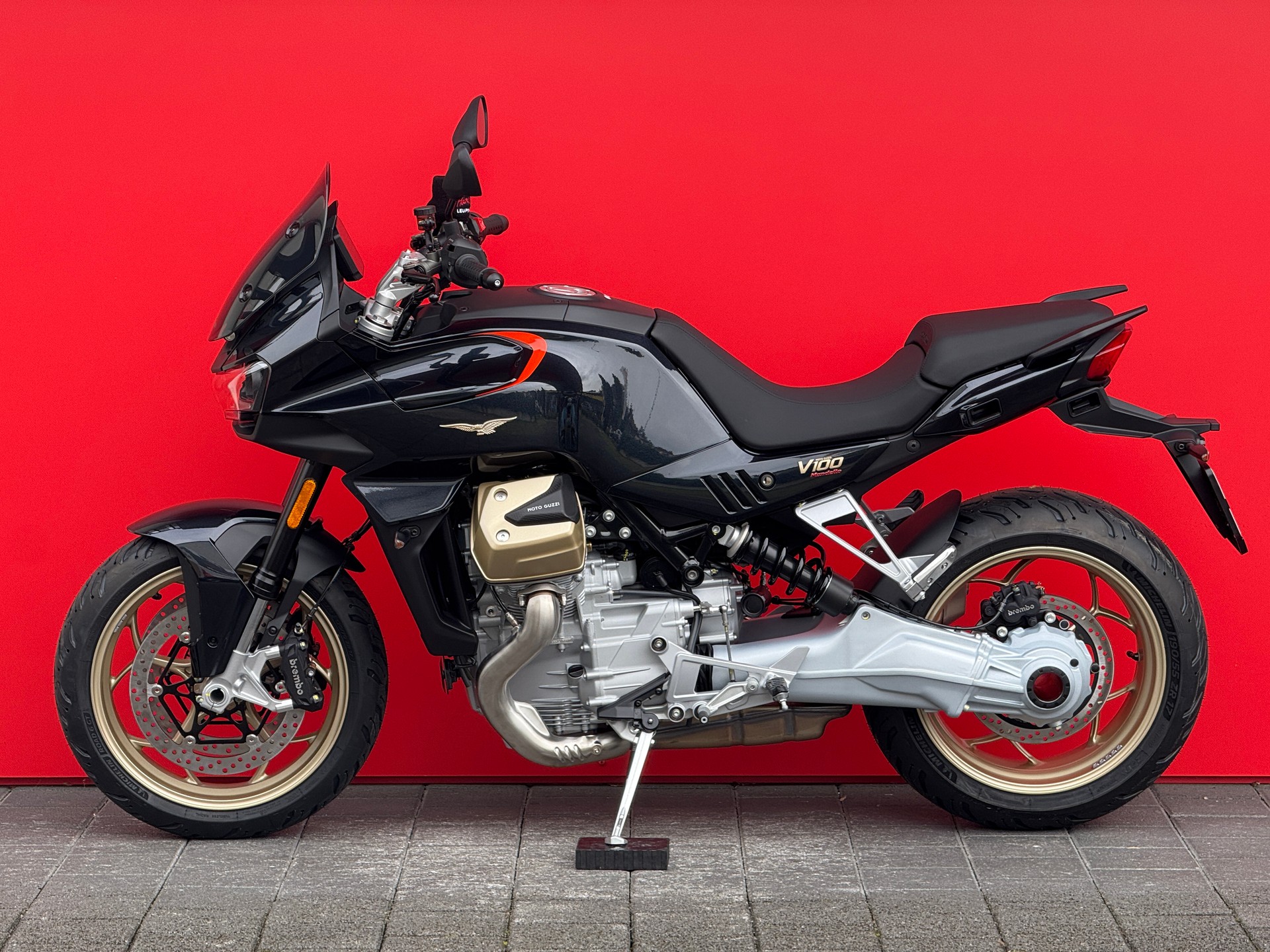 MOTO GUZZI V100 Mandello - 4