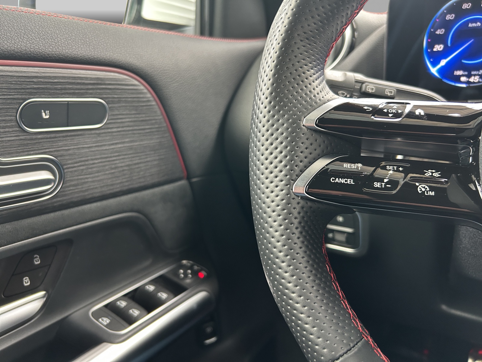 MERCEDES-BENZ EQA 350 66,5 kWh 4Matic Swiss Star - 13