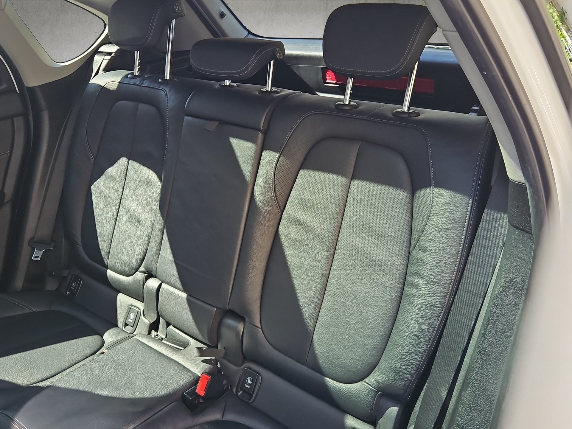 BMW 218d xDrive Active Tourer - 11