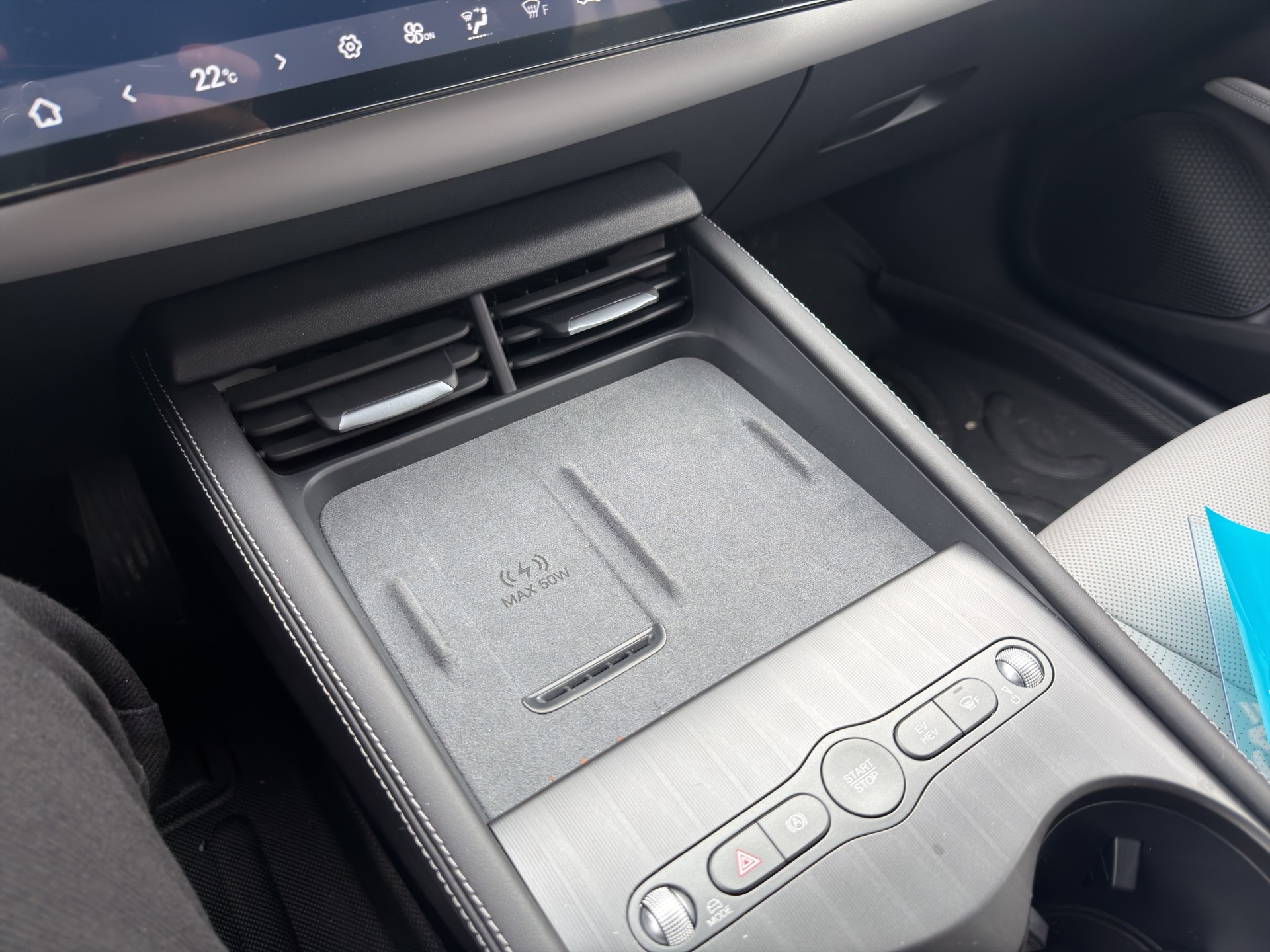 BYD Seal 6 DM-i Touring Comfort interior beige - 24