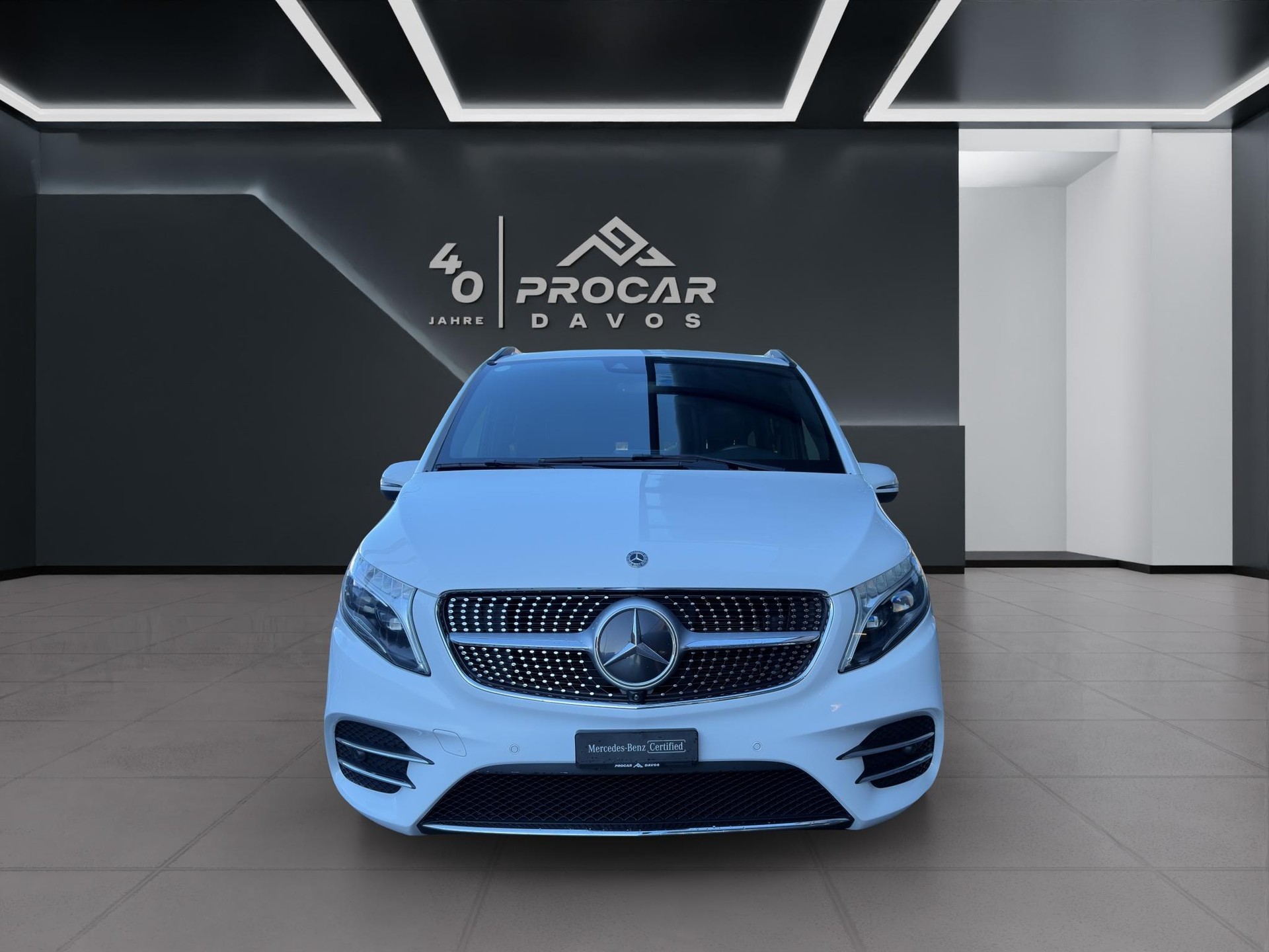 MERCEDES-BENZ V 300 d Swiss Ed lang 4matic Van - 3