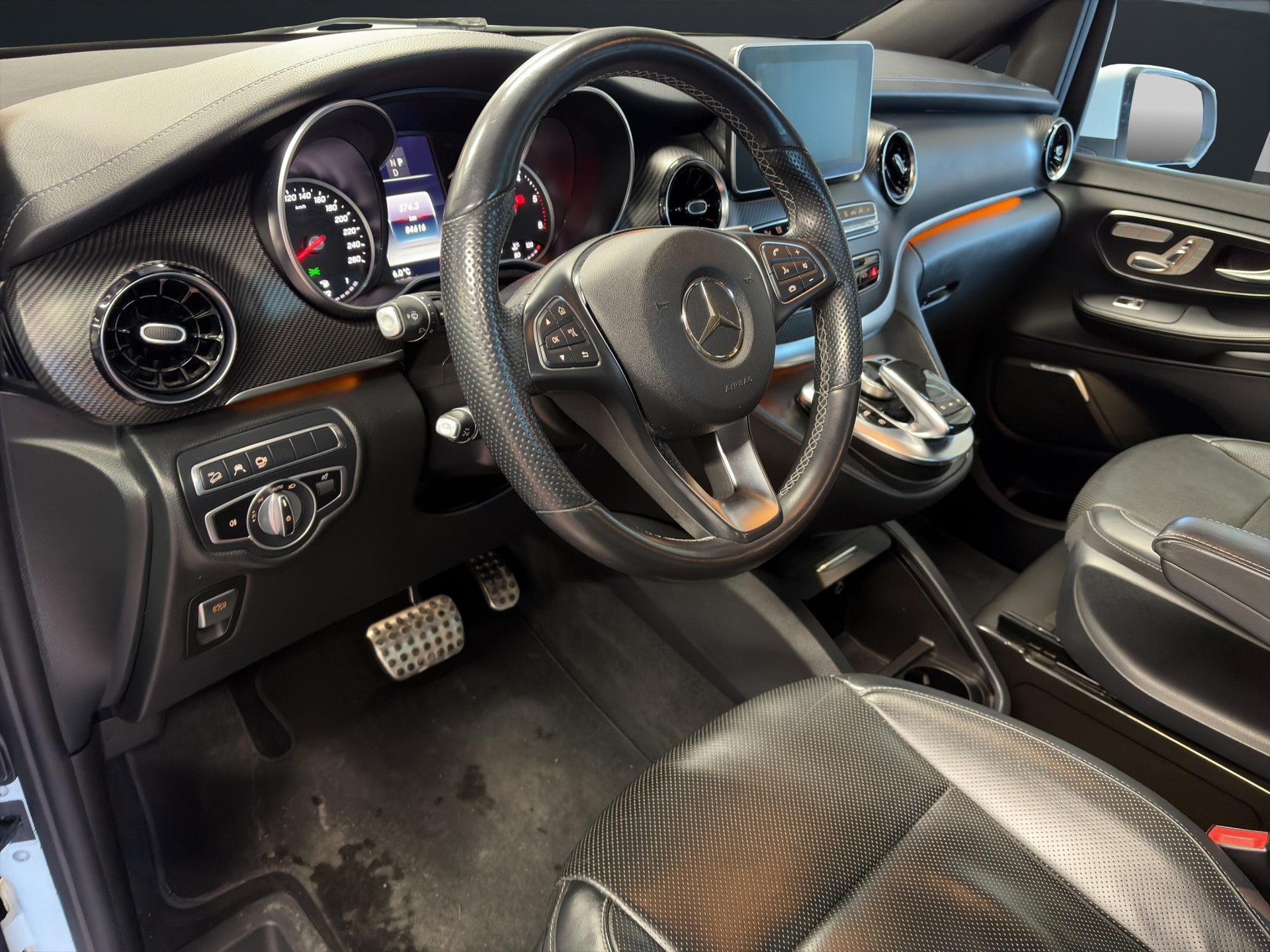 MERCEDES-BENZ V 300 d Swiss Ed lang 4matic Van - 7