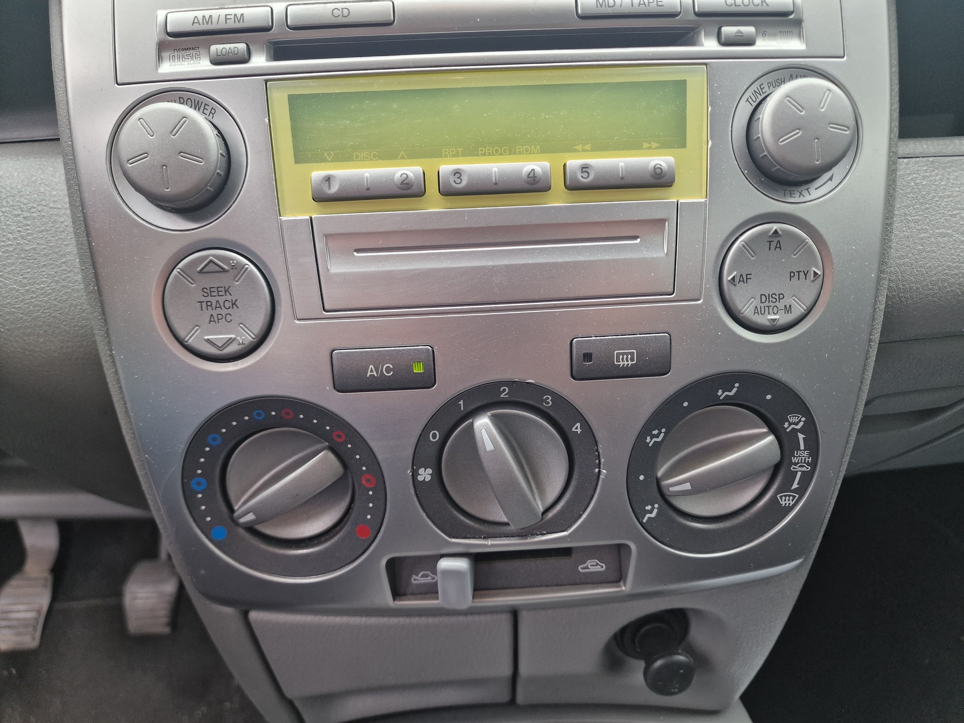 MAZDA 2 1.6i 16V Sport ab MFK 12Mt Gara 8xAlu Klima - 16