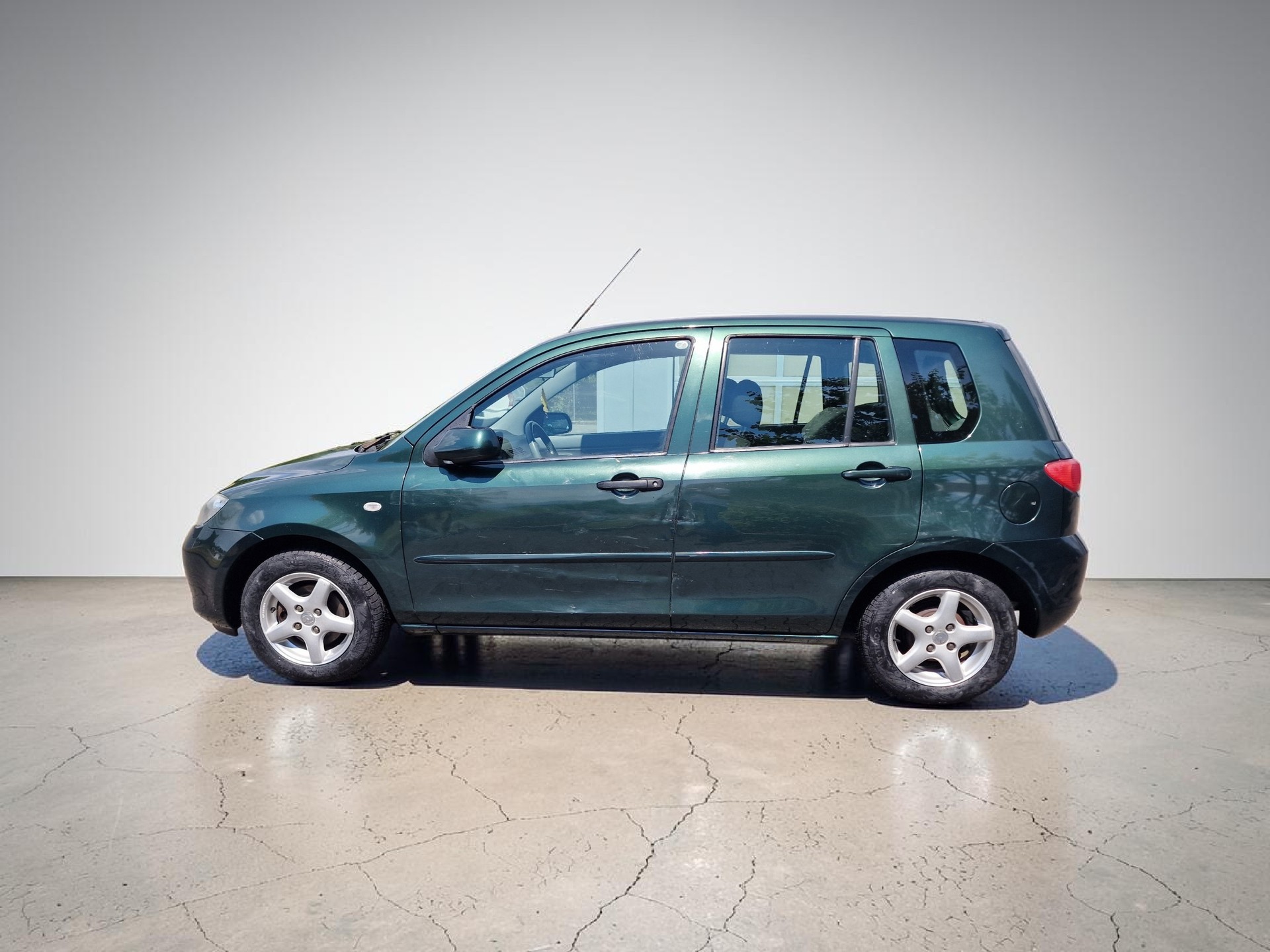 MAZDA 2 1.6i 16V Sport ab MFK 12Mt Gara 8xAlu Klima