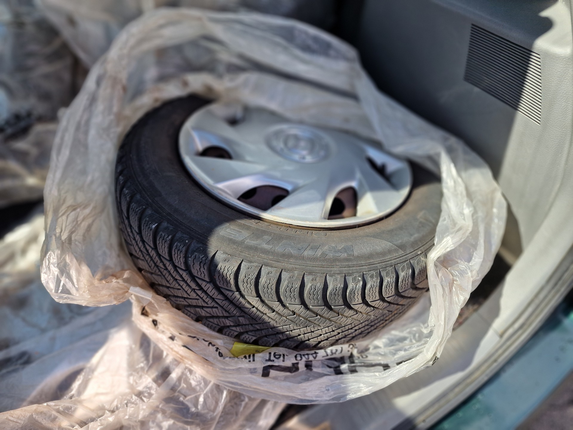 MAZDA 2 1.6i 16V Sport ab MFK 12Mt Gara 8xAlu Klima - 21