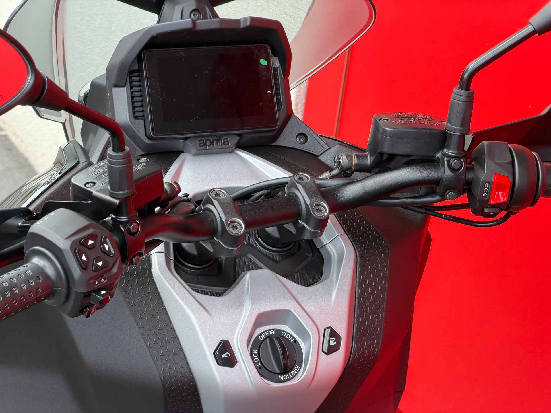 APRILIA SR 400 GT - 6