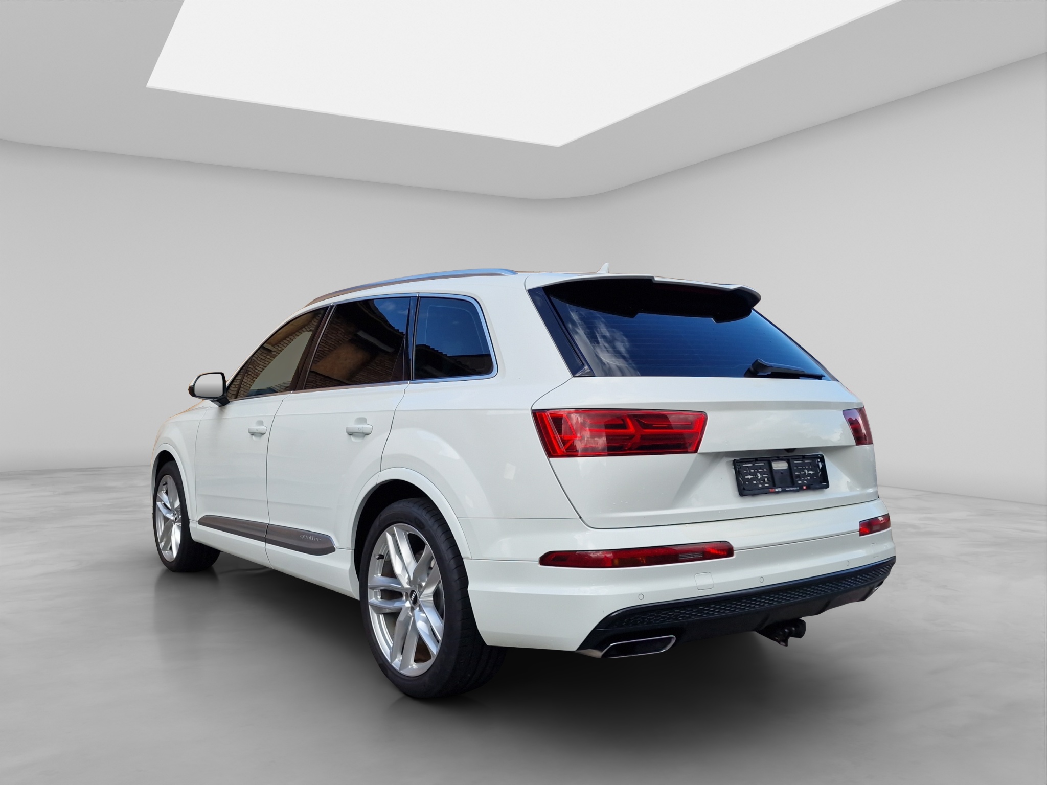 AUDI Q7 4