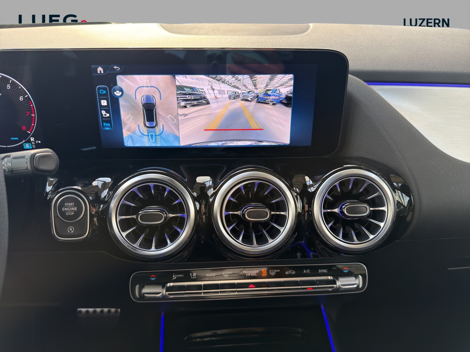 MERCEDES-BENZ GLA 250 4Matic 8G-DCT - 12
