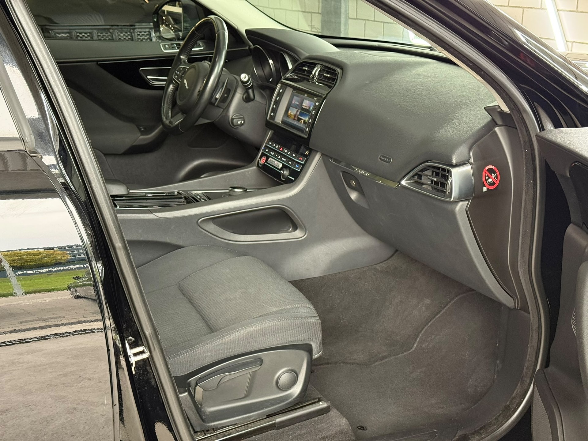 JAGUAR F-Pace 2.0d Pure AWD Automatik - 7