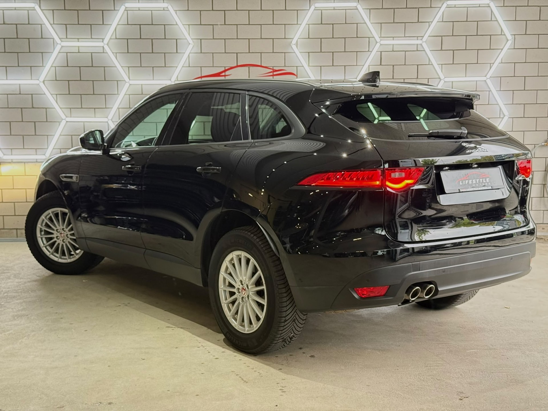 JAGUAR F-Pace 2.0d Pure AWD Automatik - 3