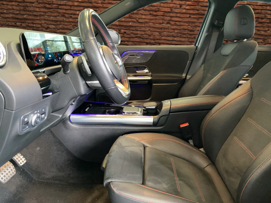 MERCEDES-BENZ GLA 250e AMG Line 8G-DCT - 10