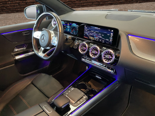 MERCEDES-BENZ GLA 250e AMG Line 8G-DCT - 14