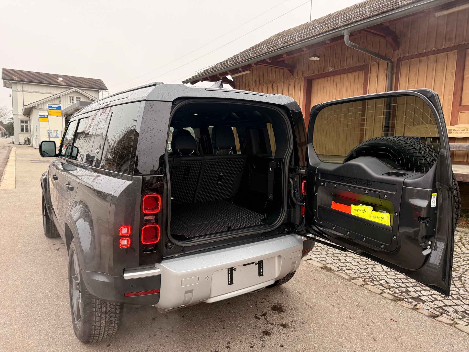 LAND ROVER Defender 110 3.0 D I6 300 S AWD AT8 - 5