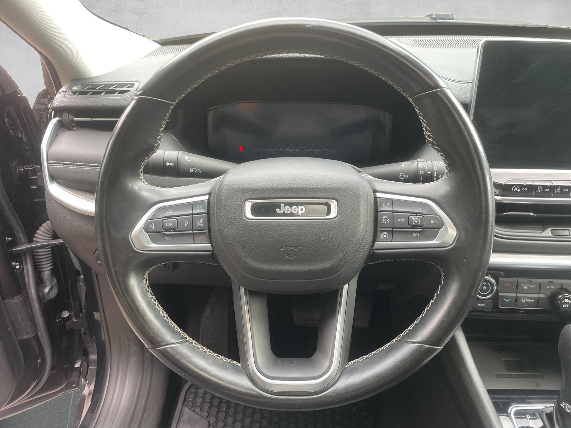 JEEP Compass 1.3 Turbo Limited - 10
