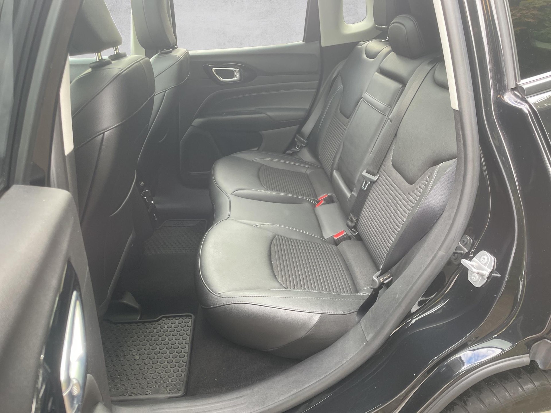 JEEP Compass 1.3 Turbo Limited - 15