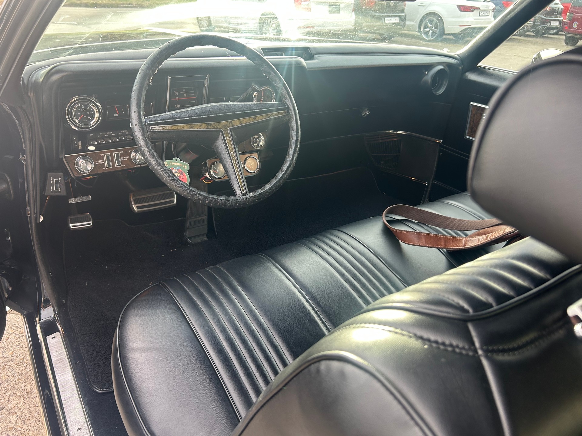 OLDSMOBILE TORONADO - 10