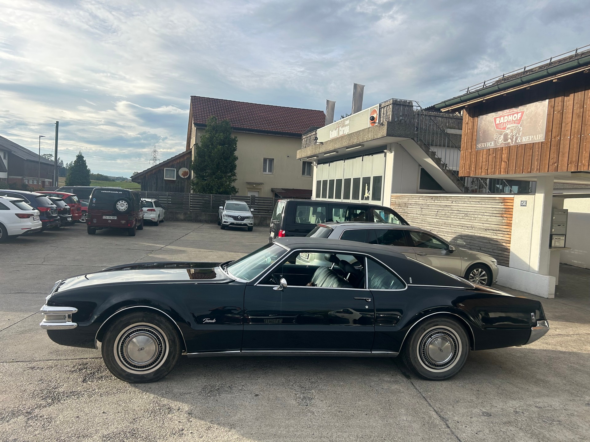 OLDSMOBILE TORONADO - 3