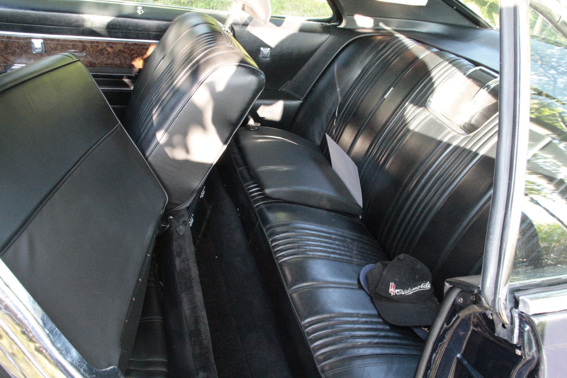 OLDSMOBILE TORONADO - 8