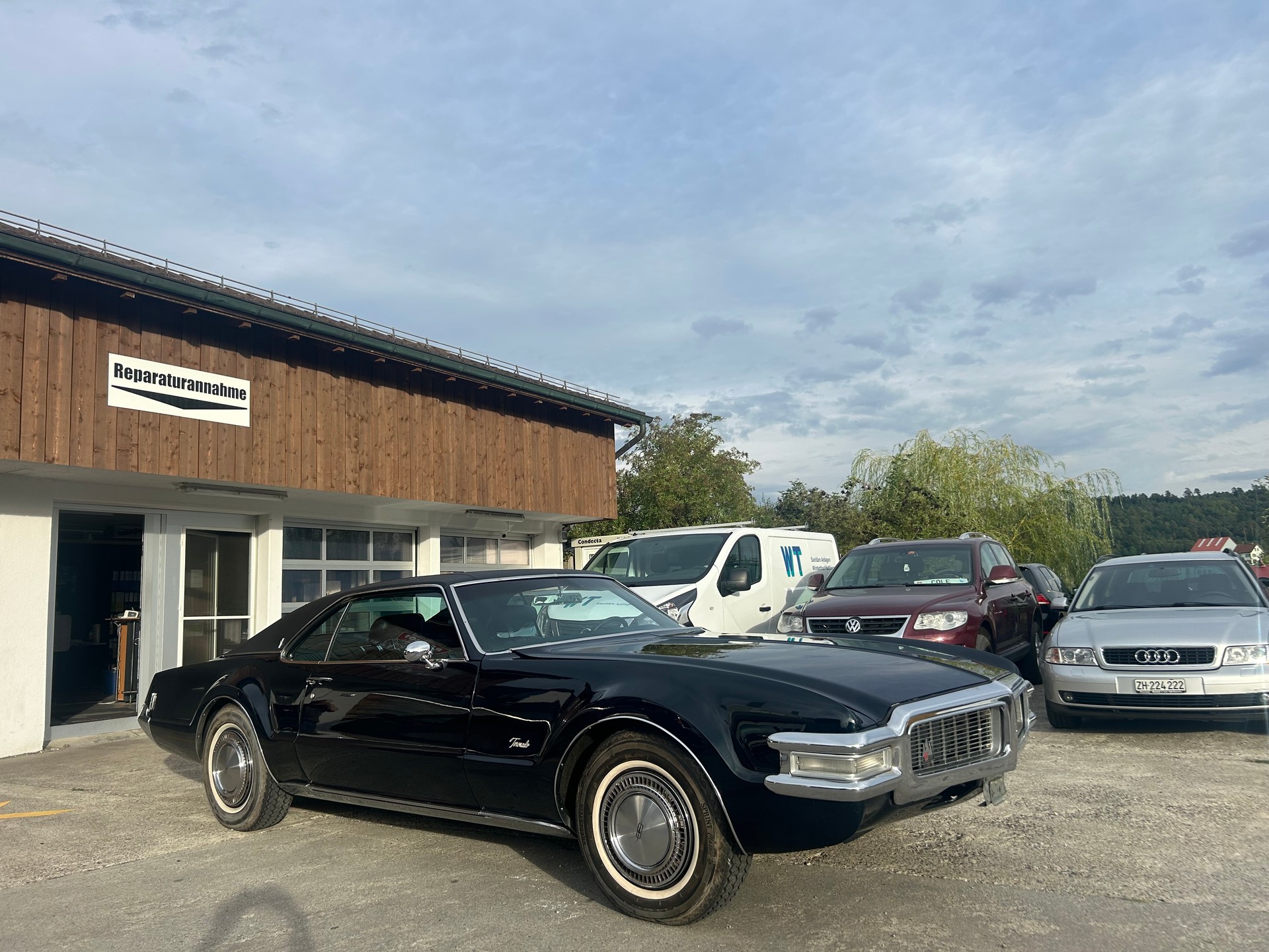 OLDSMOBILE TORONADO - 7