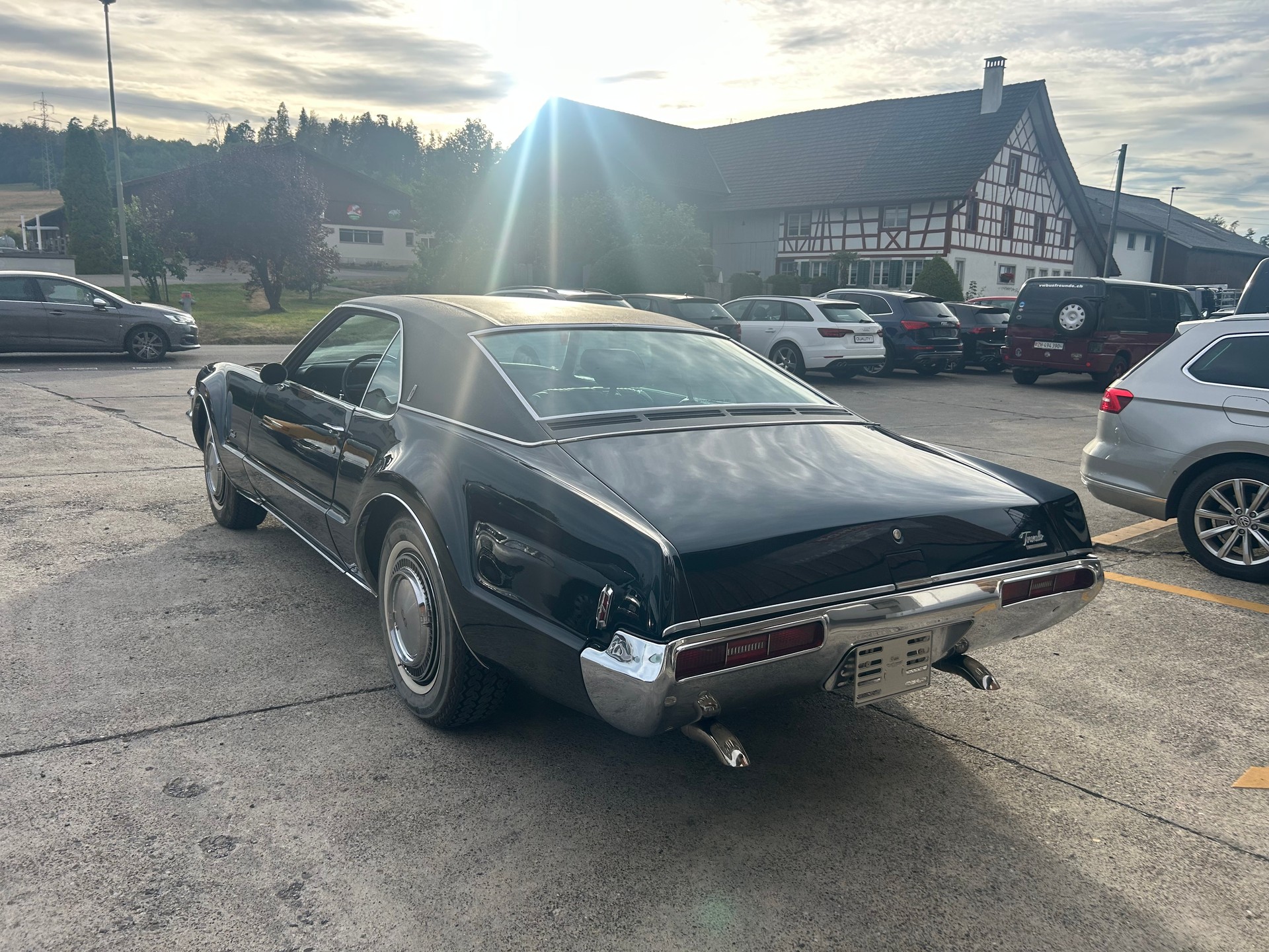 OLDSMOBILE TORONADO - 4