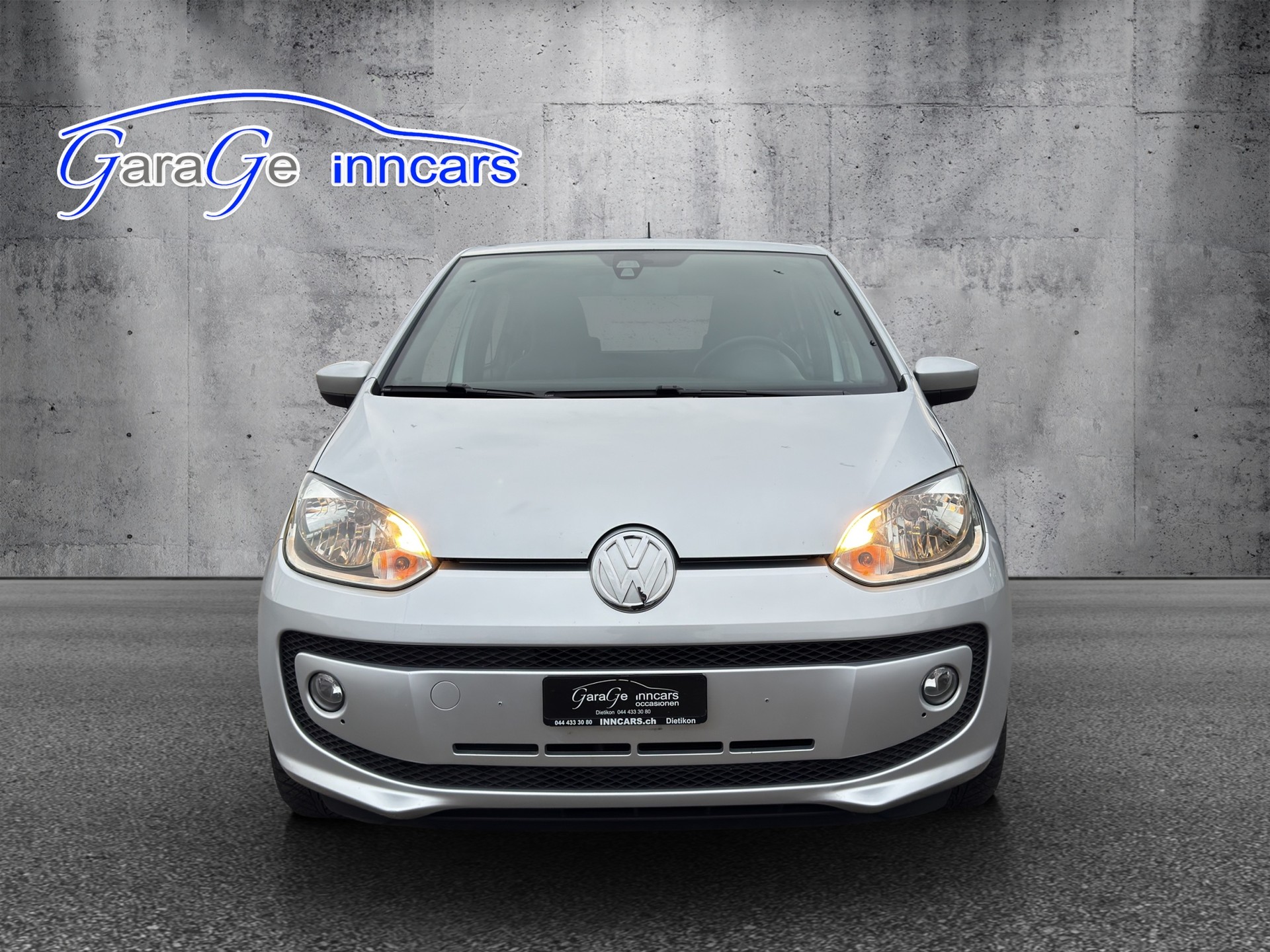 VW Up 1.0 BMT day & night