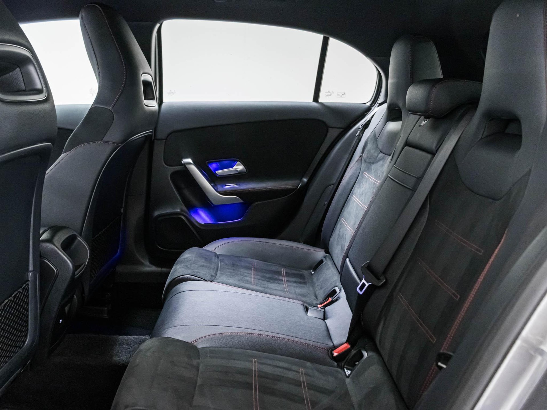 MERCEDES-BENZ A 200 - 8