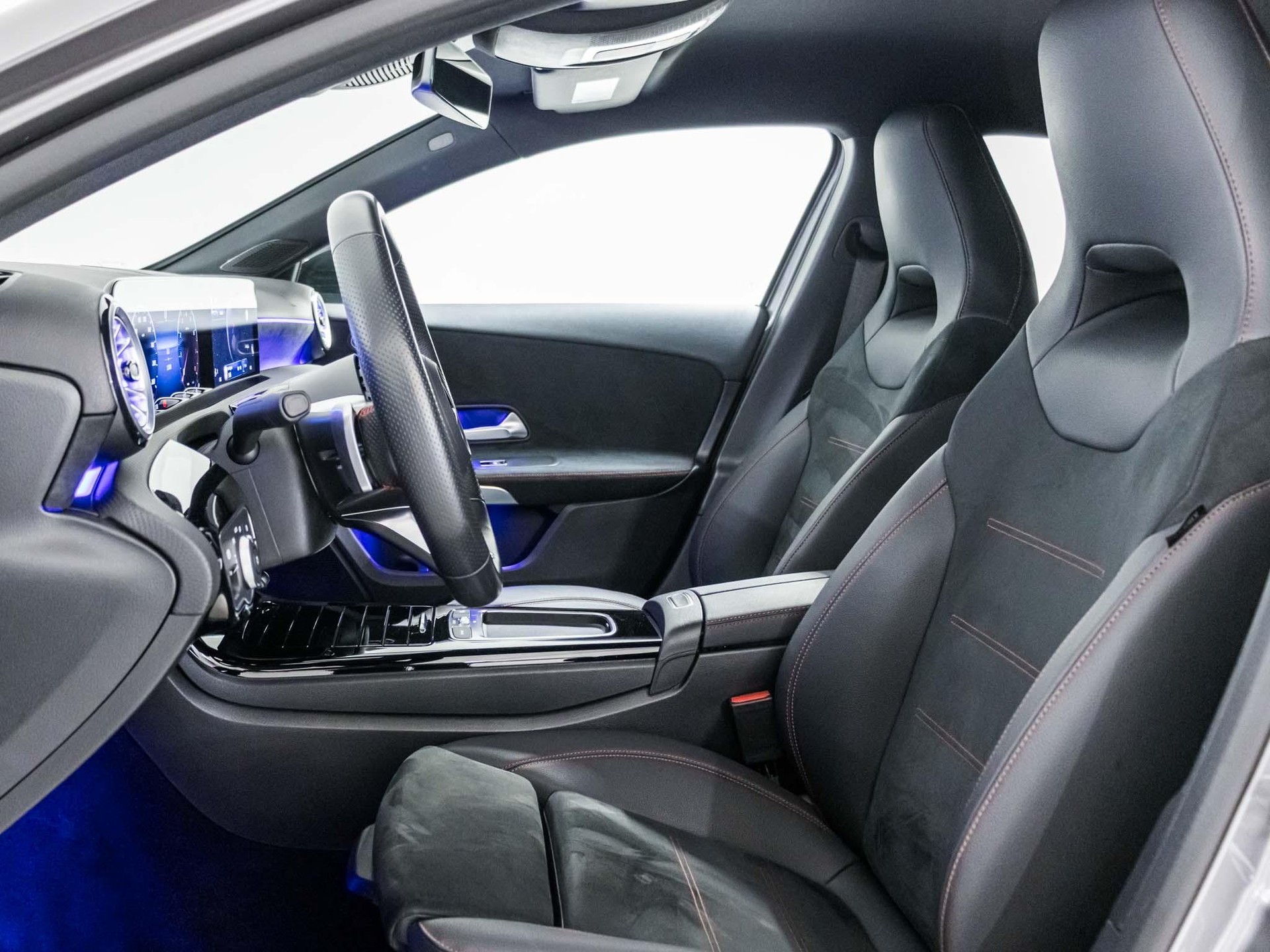 MERCEDES-BENZ A 200 - 7