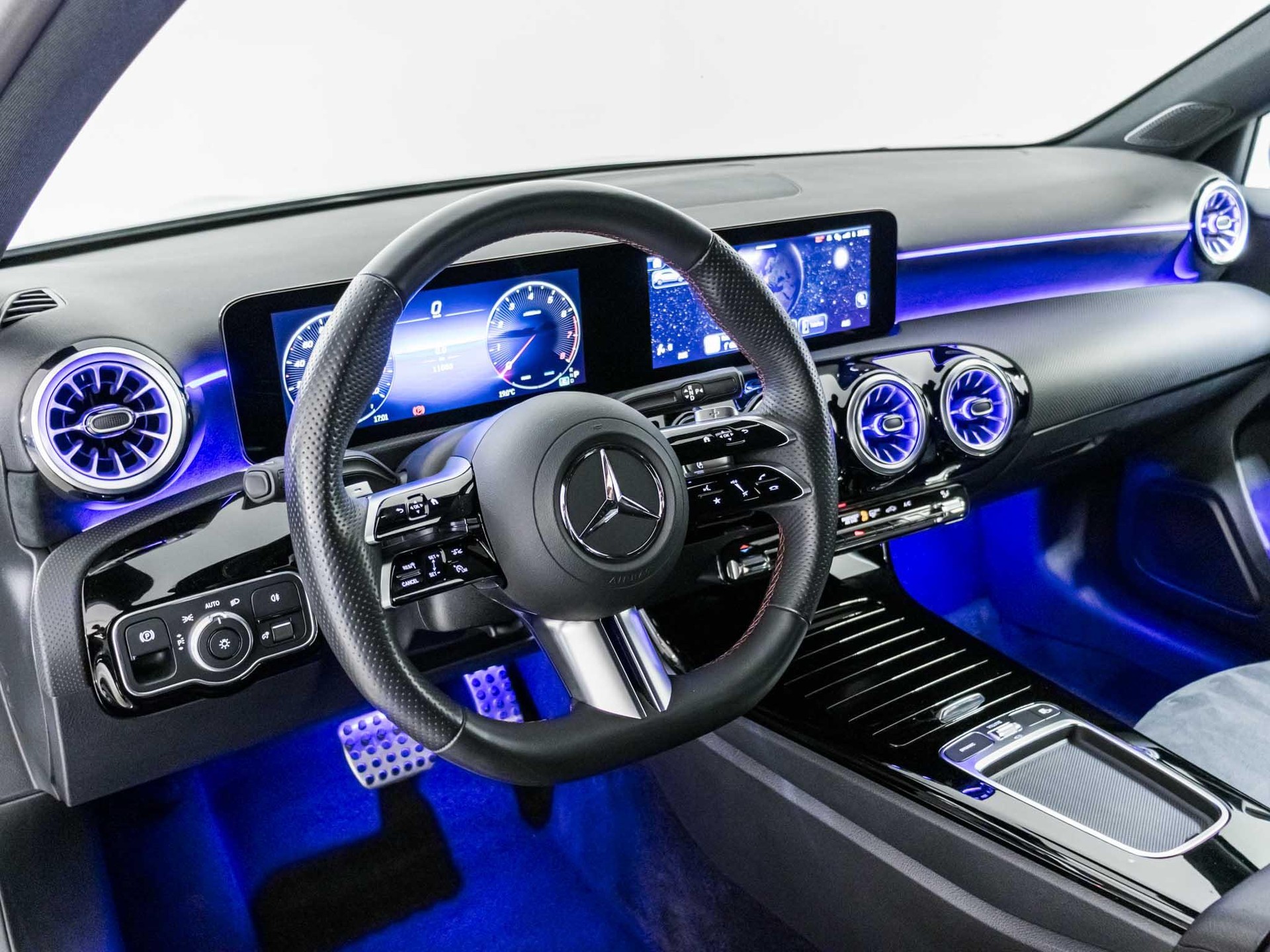 MERCEDES-BENZ A 200 - 9