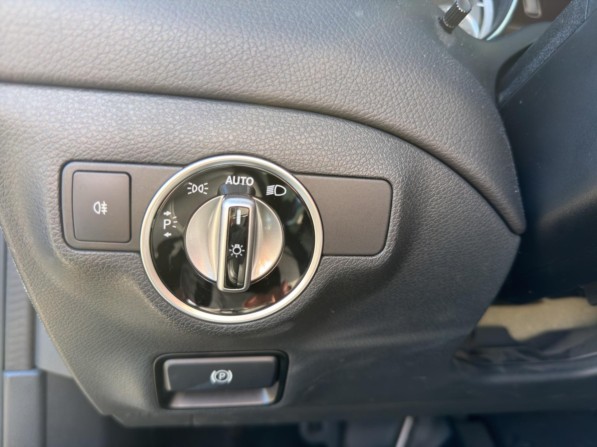 MERCEDES-BENZ GLA 200 Urban - 18