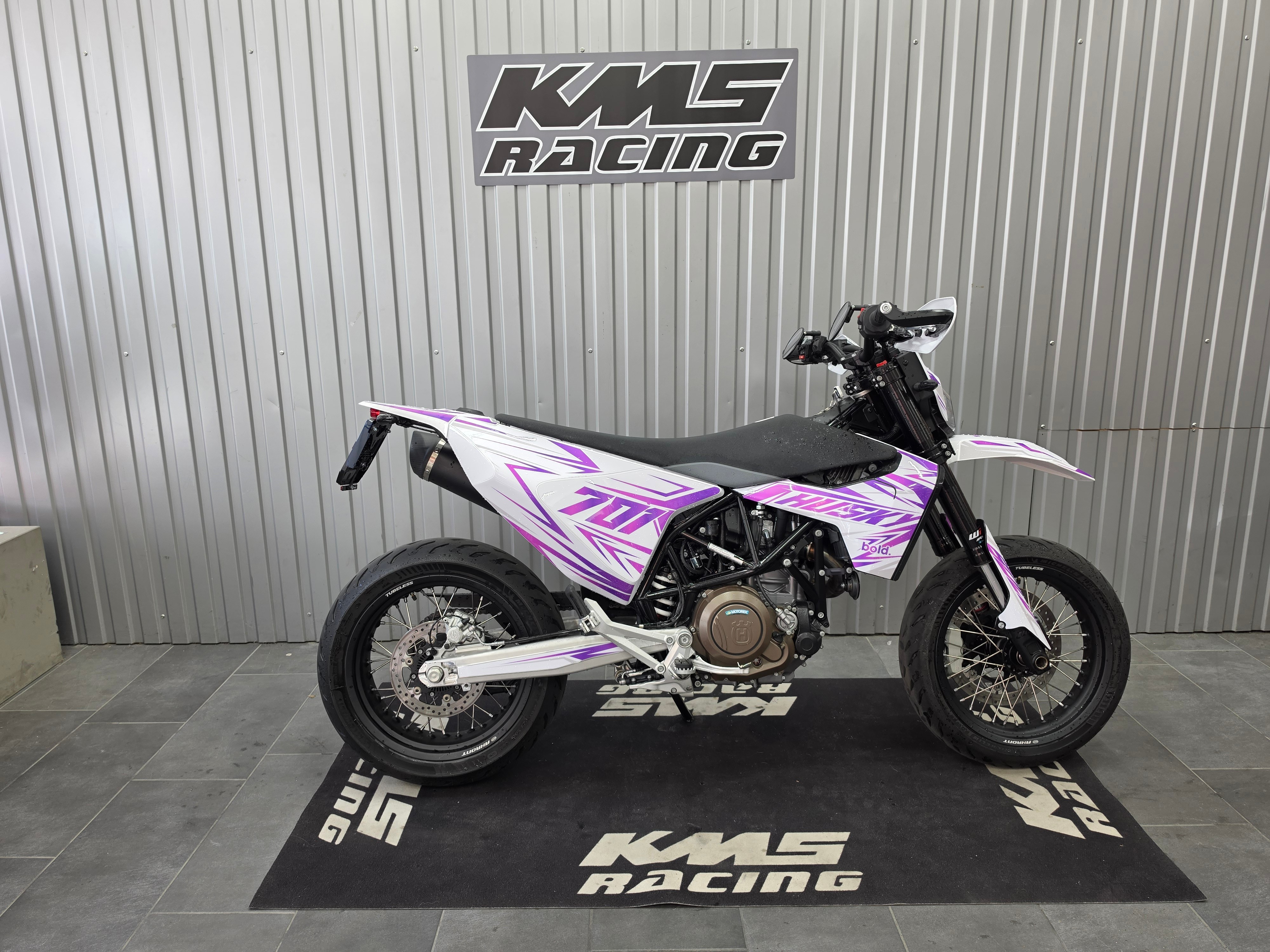 HUSQVARNA 701 Supermoto