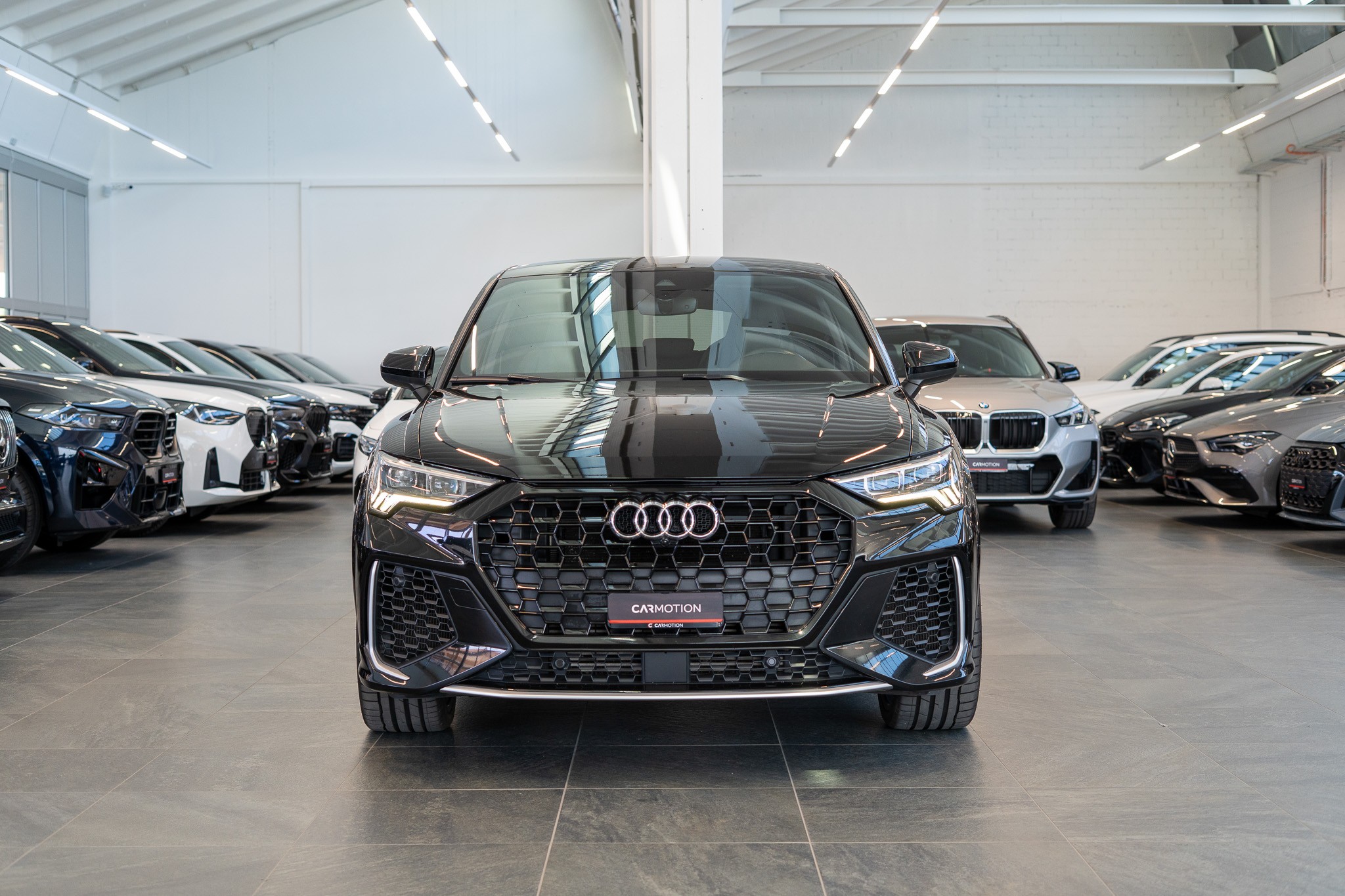 RS Q3 Sportback 2.5 TFSI quattro S-Tronic / Sportsitze / Rückfahrkamera / el. Sitze