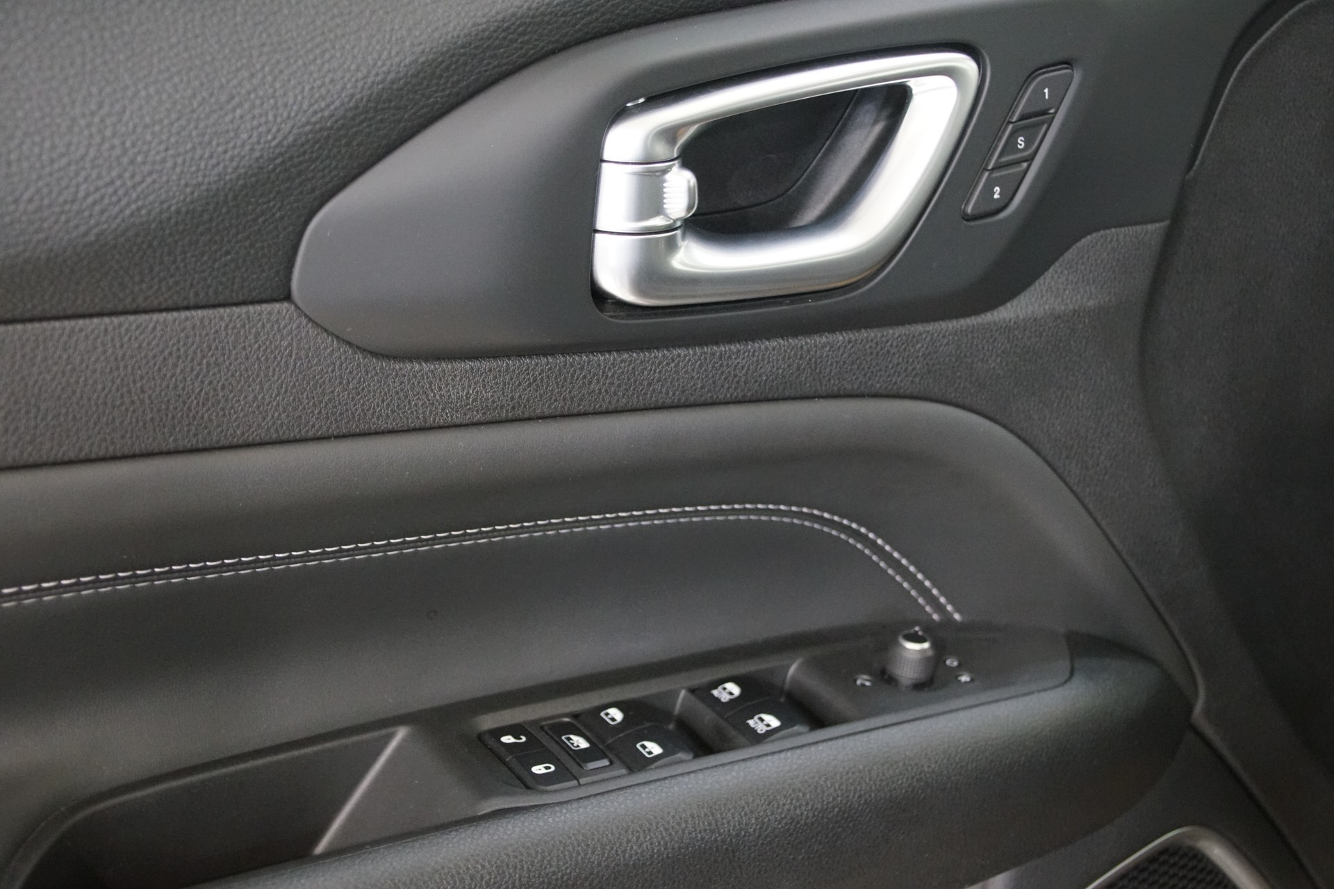 JEEP Compass 1.3 T PHEV S AWD - 17