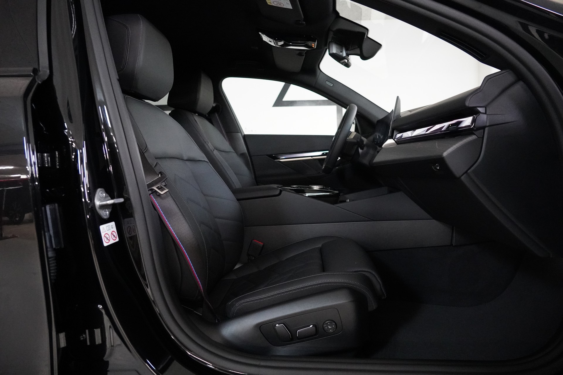 BMW i5 eDrive40 M Sport Pro - 14