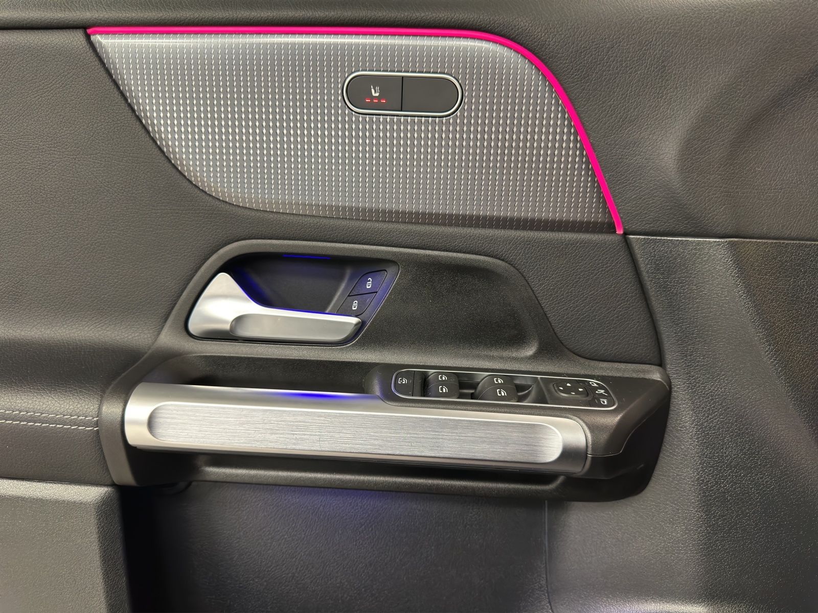 MERCEDES-BENZ GLB 200 Progressive - 13