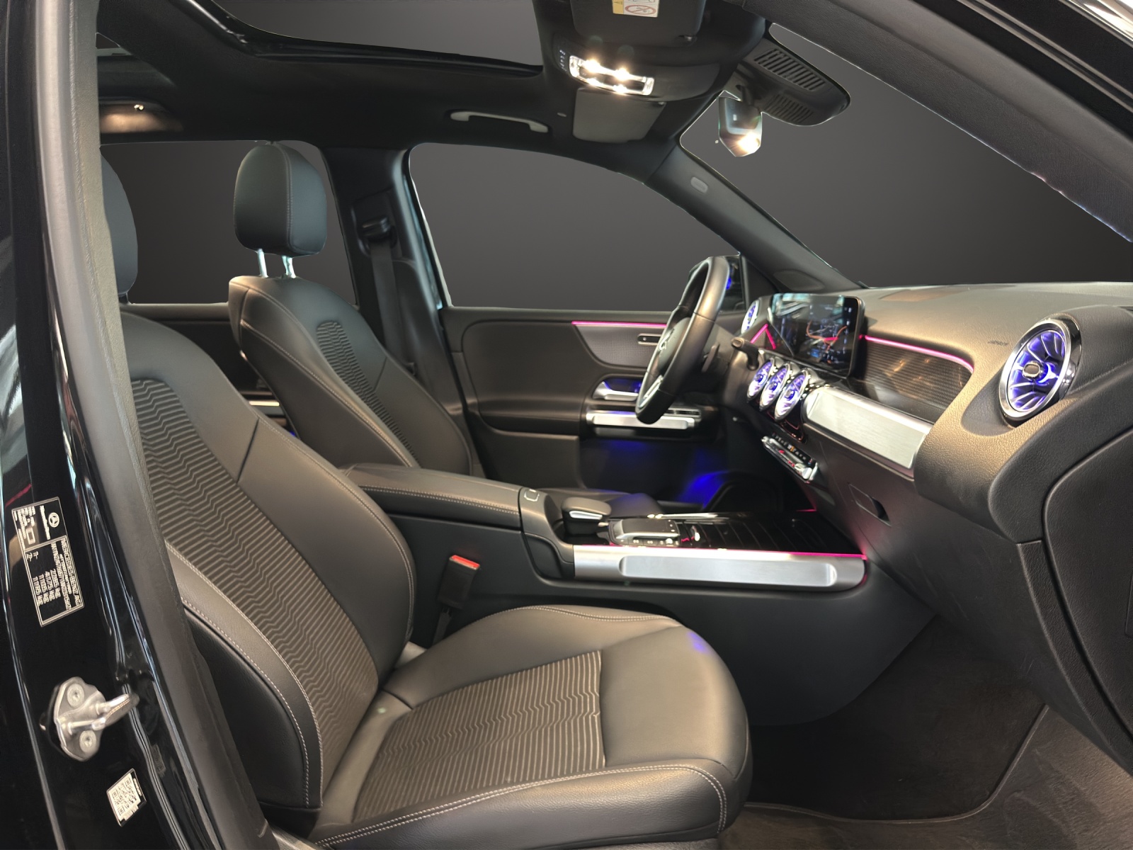 MERCEDES-BENZ GLB 200 Progressive - 11