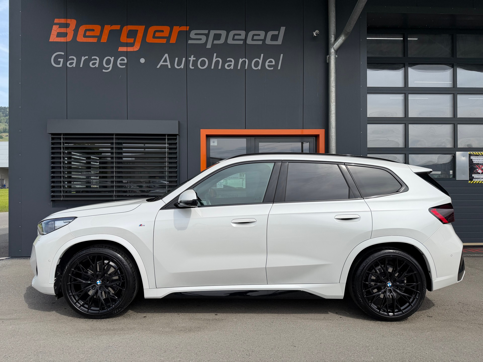 BMW X1 xDrive 23i 48V M Sport - 2