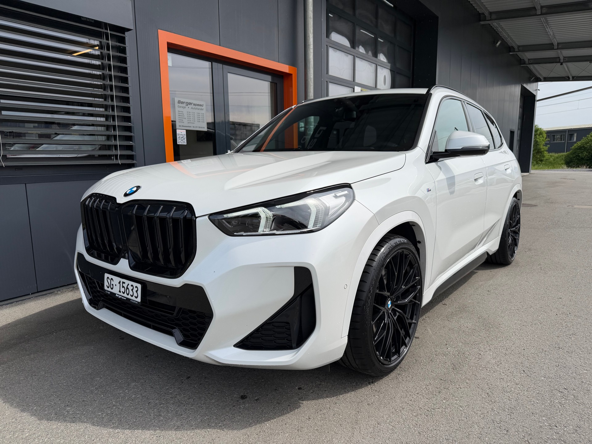 BMW X1 xDrive 23i 48V M Sport - 4