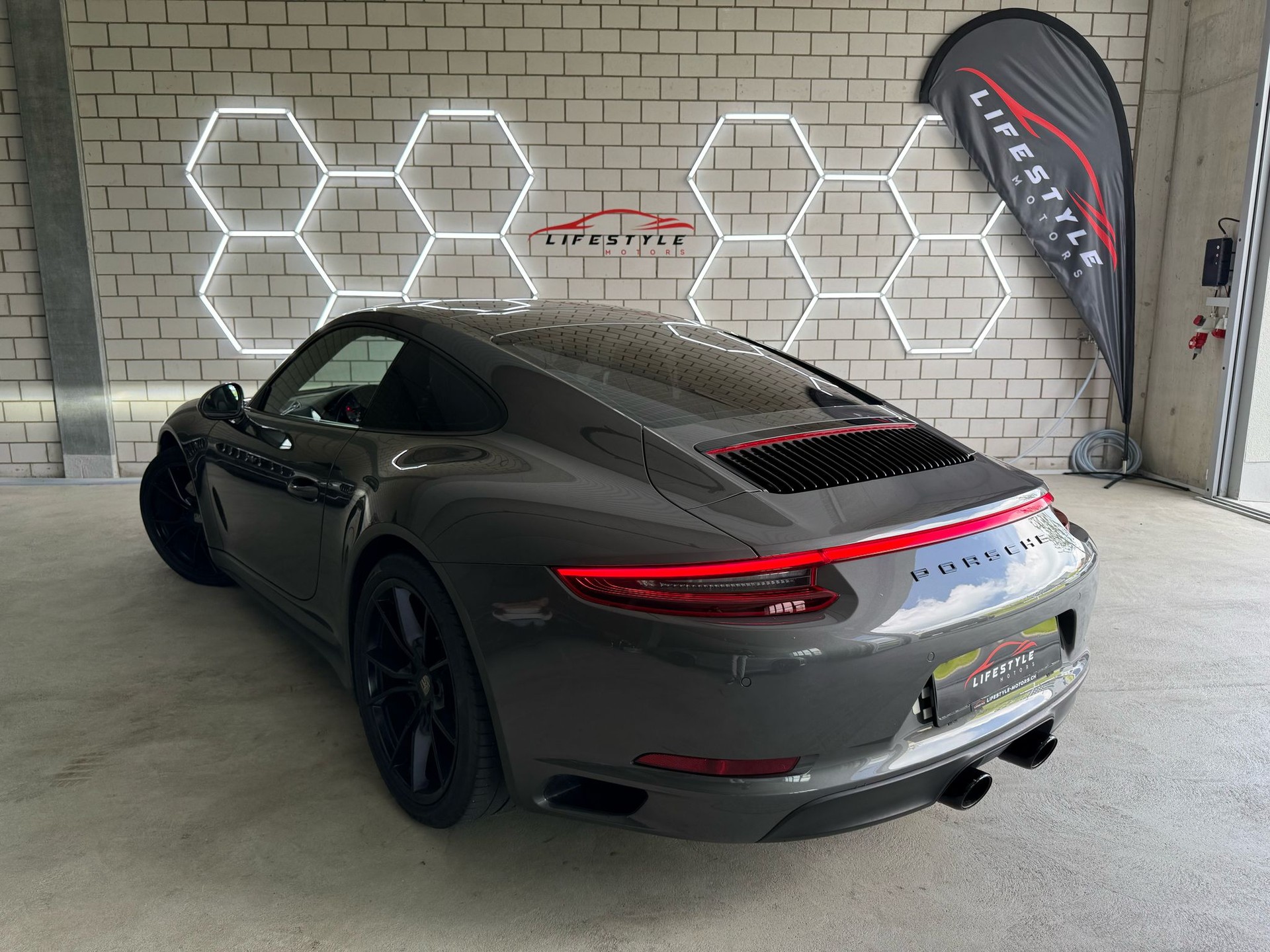 PORSCHE 911 Carrera 4S PDK - 3