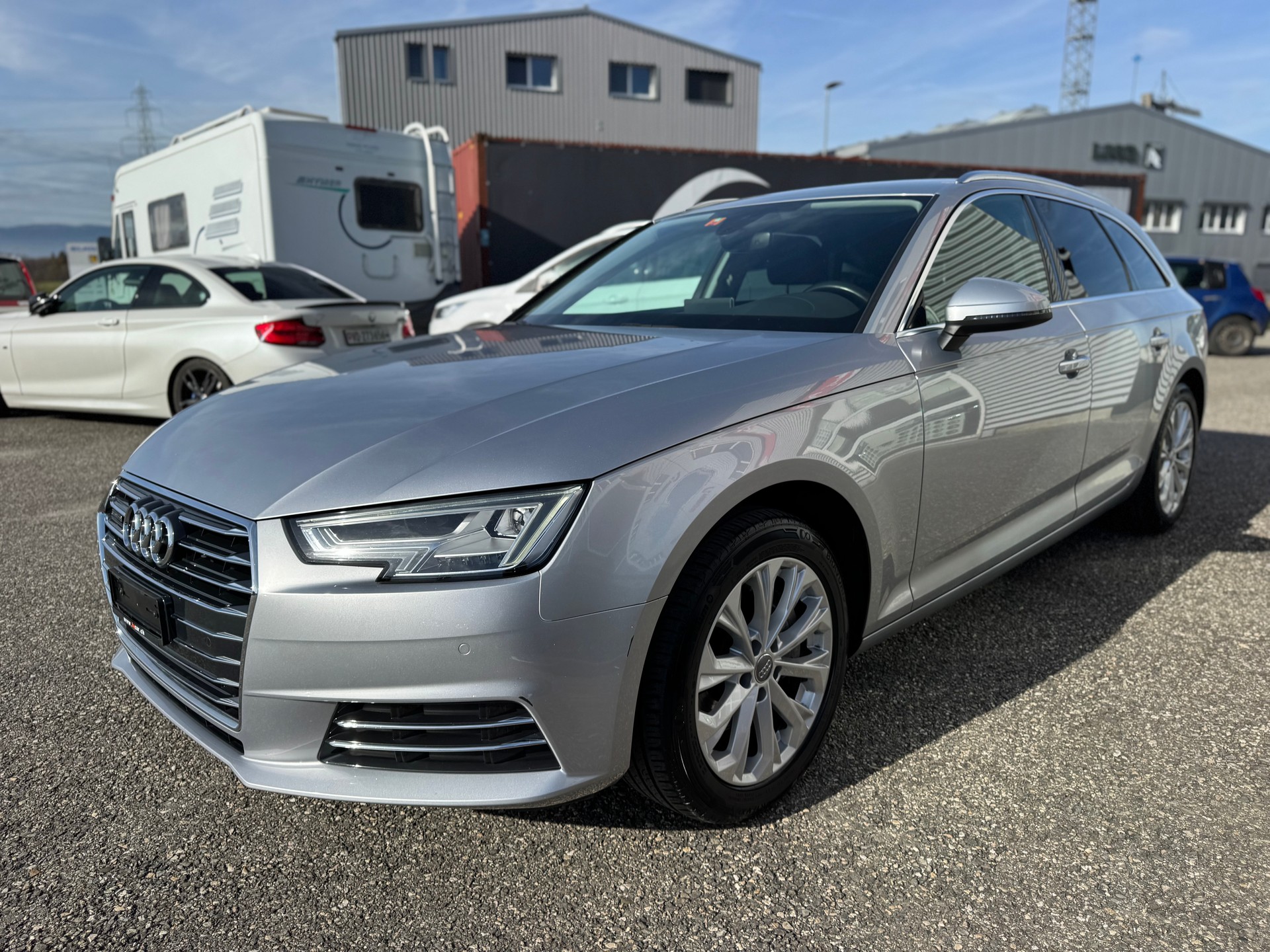 AUDI A4 Avant 2.0 TDI Design quattro S-tronic - 2