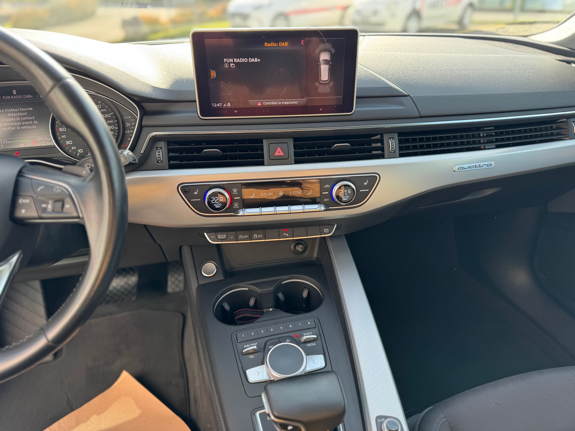 AUDI A4 Avant 2.0 TDI Design quattro S-tronic - 10