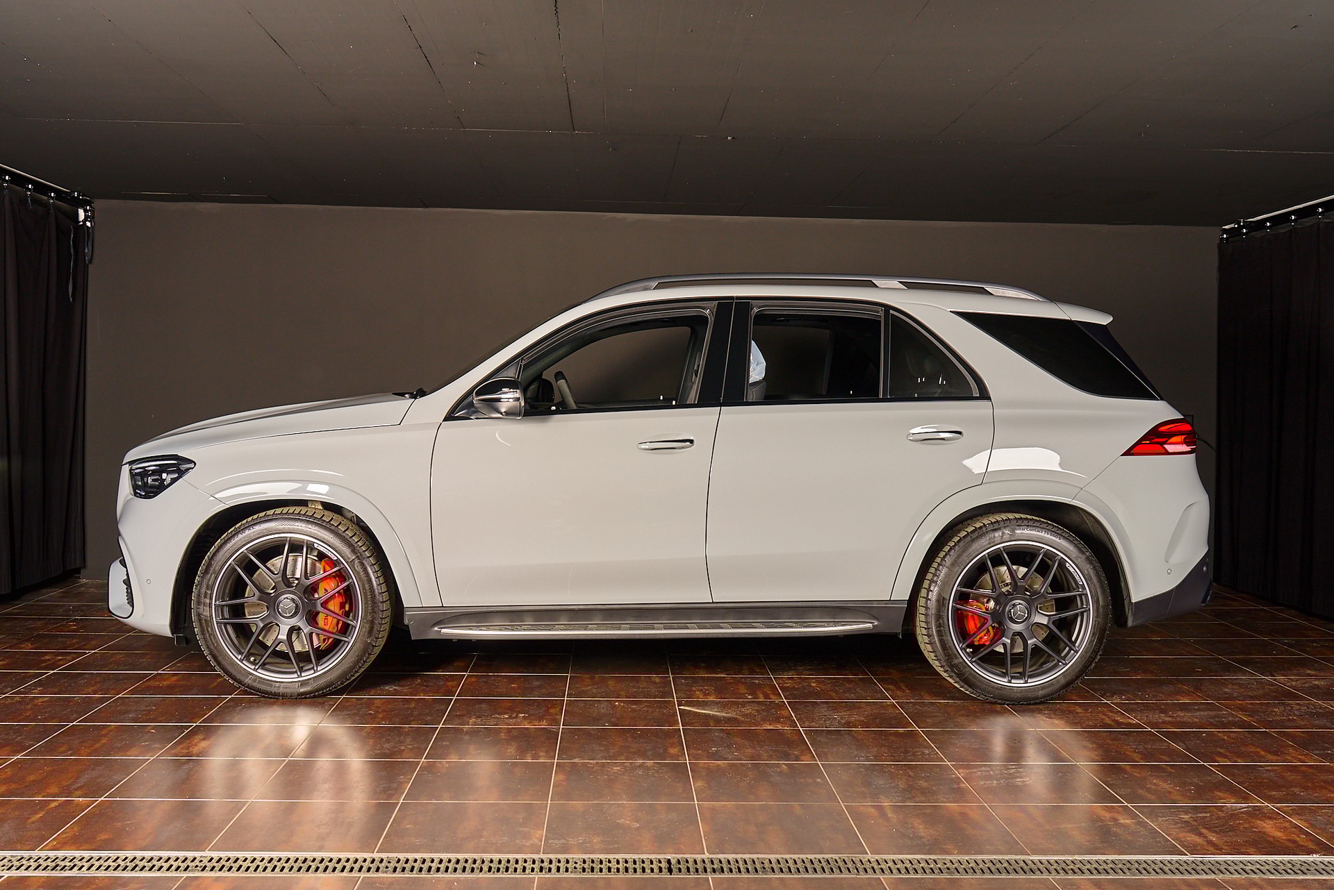 MERCEDES-BENZ GLE 63 S AMG 4Matic+ 9G-Speedshift - 2