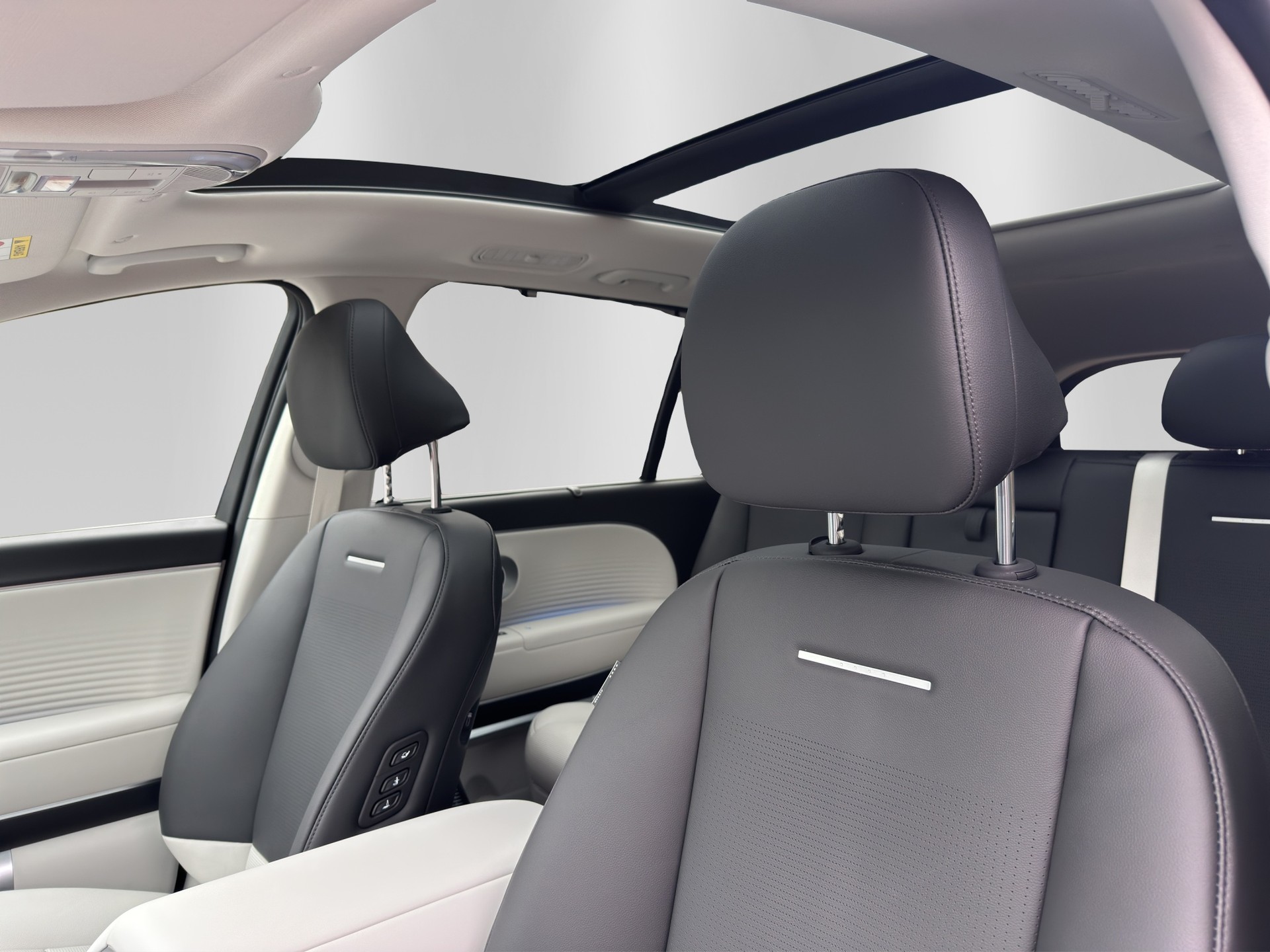 HYUNDAI Ioniq 9 110kWh Vertex 4WD - 13